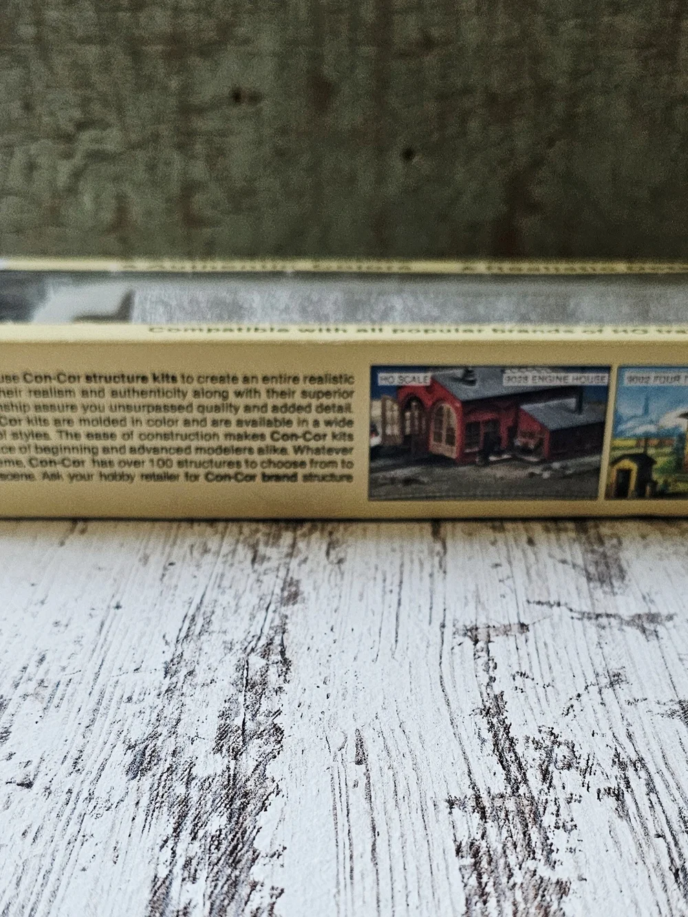 Con-Cor HO Scale 1/87 54ft Flatcar Kit w/ Pulpwood Load Southern Railway